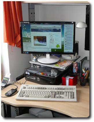 Schreibtisch